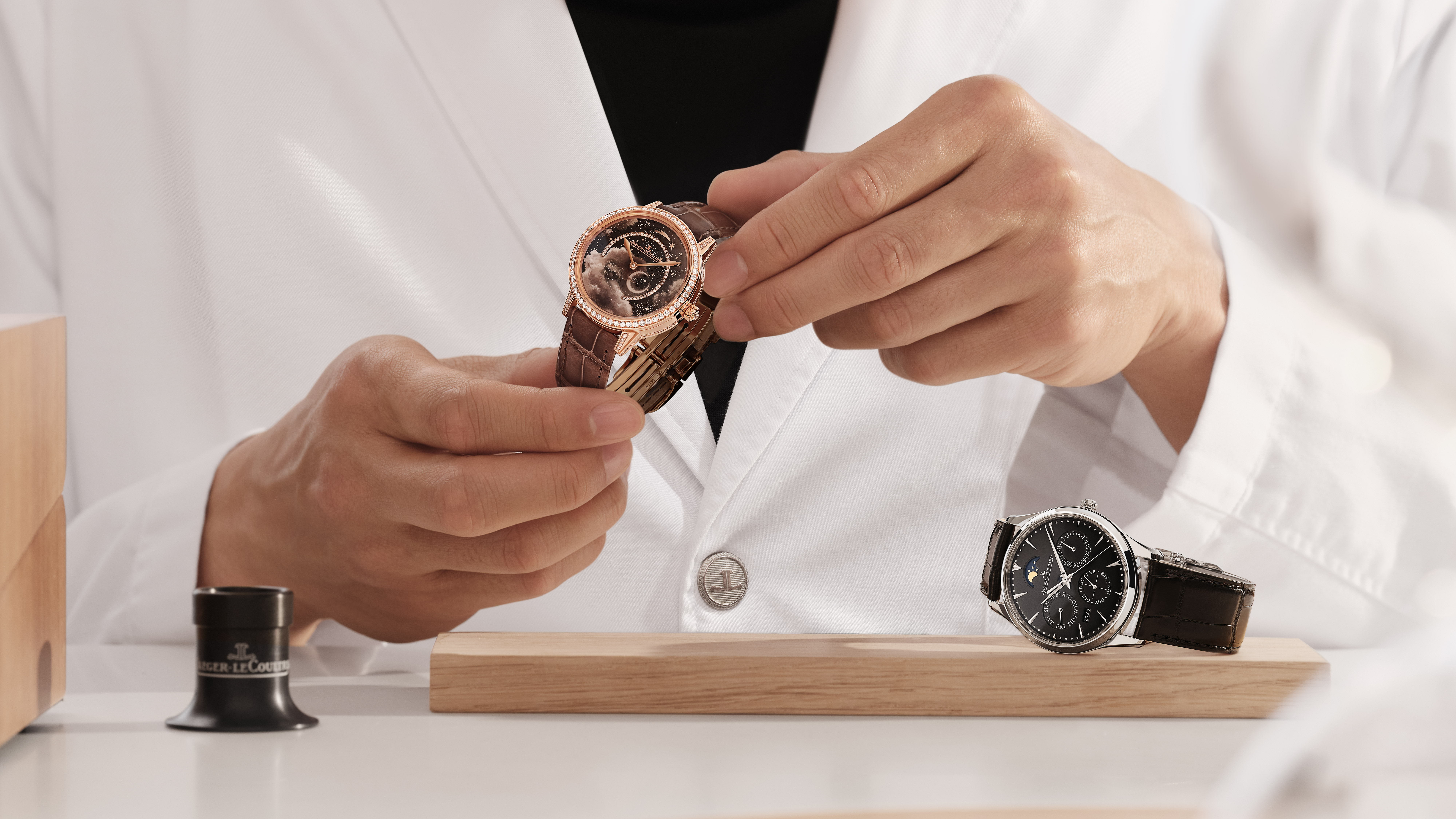 Découvrez DES MONTRES DE LA MANUFACTURE